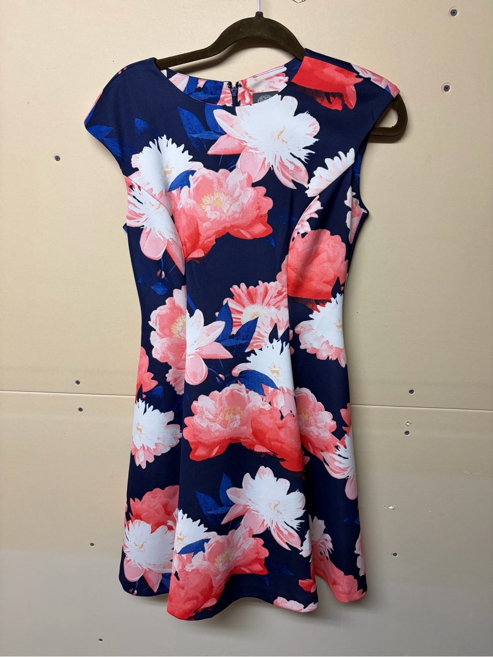 2/$30⚡️- DRESS | Women’s Vince Camuto dress size 4
